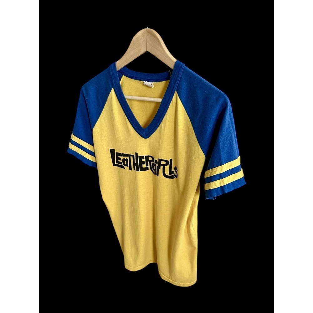 True Vintage 70's Leathergirls Vneck Baseball Tshirt Sz Medium‎ Blue Yellow